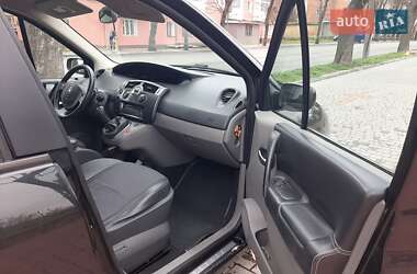 Минивэн Renault Scenic 2005 в Могилев-Подольске