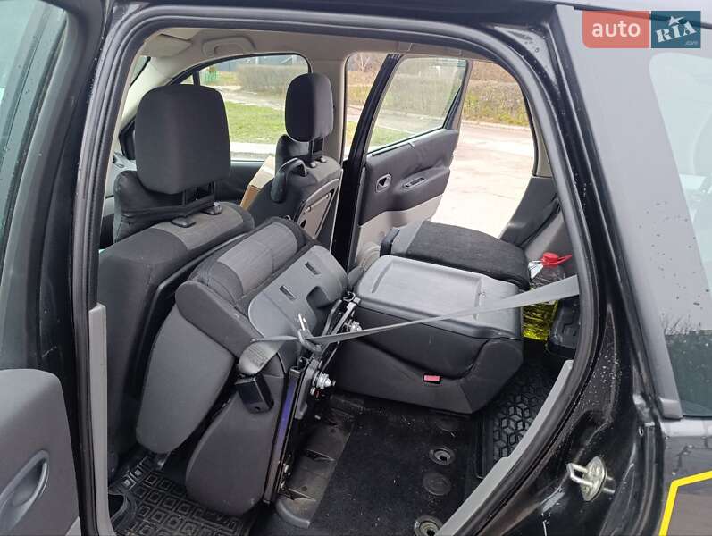 Минивэн Renault Scenic 2005 в Киеве