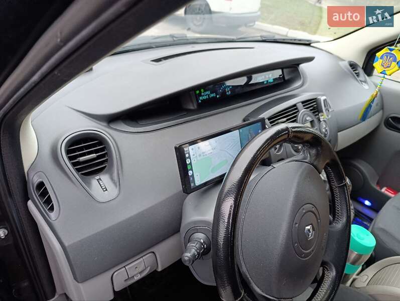 Минивэн Renault Scenic 2005 в Киеве