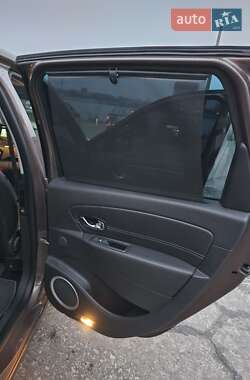 Минивэн Renault Scenic 2012 в 
