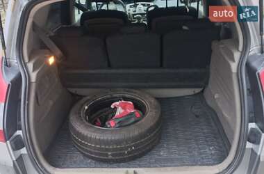 Минивэн Renault Scenic 2005 в 