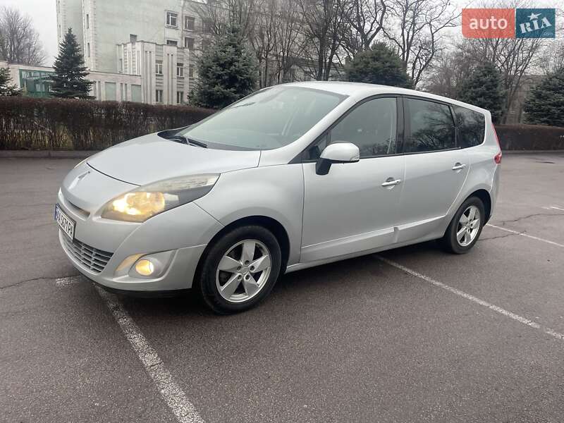 Мінівен Renault Scenic 2011 в Кам'янському