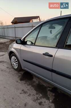 Мінівен Renault Scenic 2005 в Гадячі