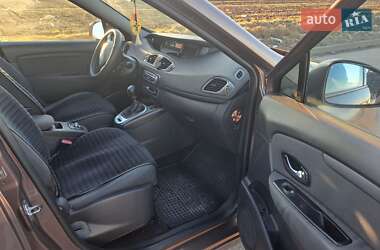 Мінівен Renault Scenic 2011 в Чернівцях