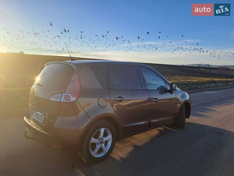 Минивэн Renault Scenic 2011 в Черновцах