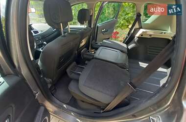 Минивэн Renault Scenic 2009 в 