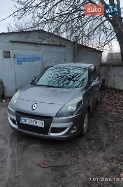 Минивэн Renault Scenic 2009 в 