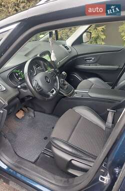 Минивэн Renault Scenic 2018 в 