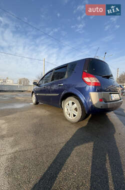 Минивэн Renault Scenic 2004 в 