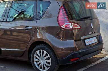 Минивэн Renault Scenic 2010 в 