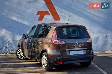 Минивэн Renault Scenic 2010 в 