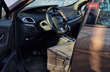 Минивэн Renault Scenic 2010 в 