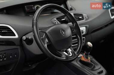 Минивэн Renault Scenic 2013 в 
