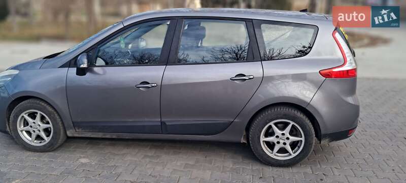 Минивэн Renault Scenic 2012 в Измаиле