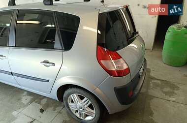 Минивэн Renault Scenic 2003 в Знаменке