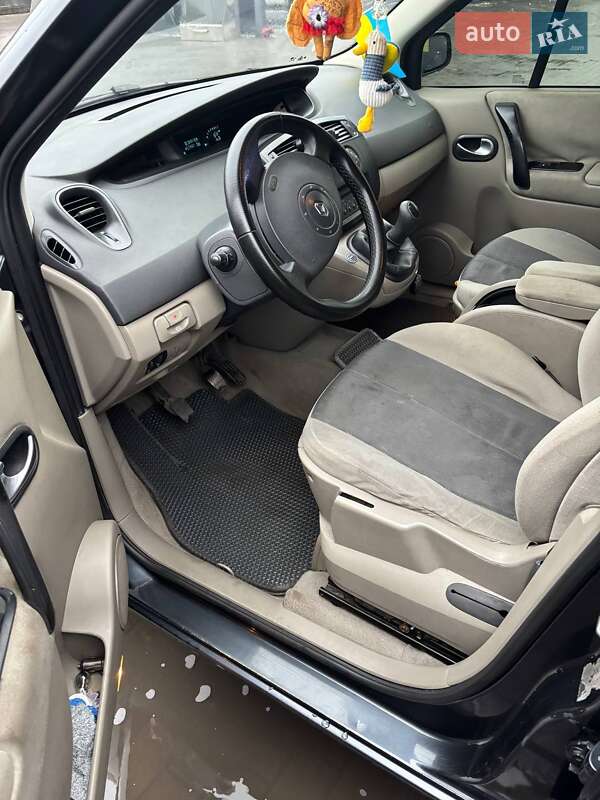 Минивэн Renault Scenic 2004 в Кременчуге