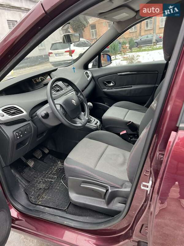 Минивэн Renault Scenic 2013 в Львове