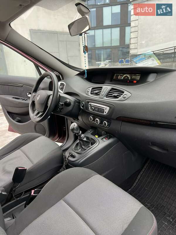 Минивэн Renault Scenic 2013 в Львове