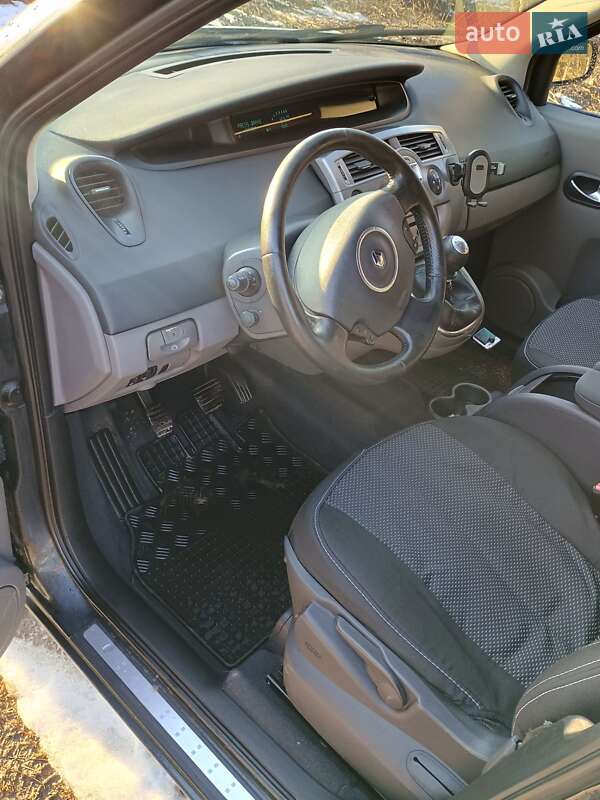 Минивэн Renault Scenic 2007 в Городке