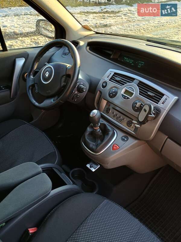 Минивэн Renault Scenic 2007 в Городке