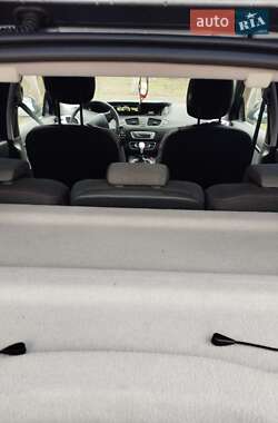 Минивэн Renault Scenic 2013 в 
