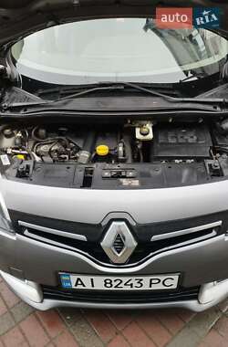 Минивэн Renault Scenic 2013 в 