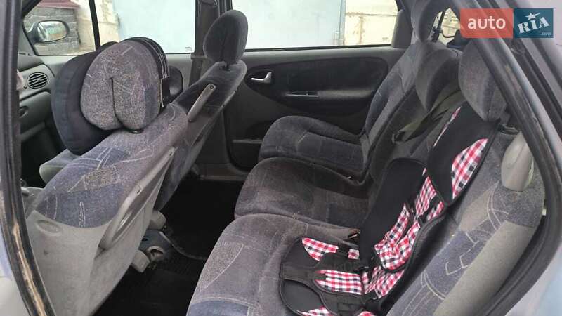 Минивэн Renault Scenic 2001 в Житомире
