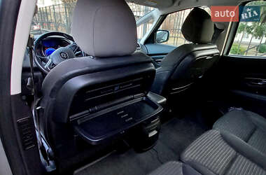 Минивэн Renault Scenic 2019 в 