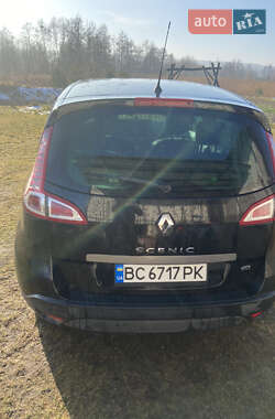 Минивэн Renault Scenic 2010 в 
