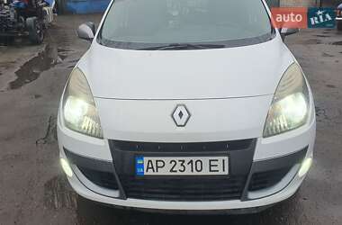 Минивэн Renault Scenic 2011 в 