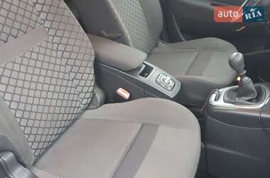 Минивэн Renault Scenic 2011 в 