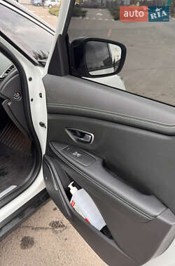 Минивэн Renault Scenic 2017 в 