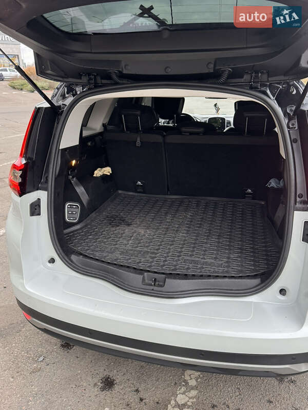 Минивэн Renault Scenic 2017 в Киеве
