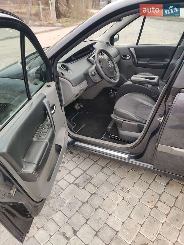 Минивэн Renault Scenic 2005 в Виннице