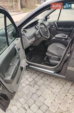 Минивэн Renault Scenic 2005 в 