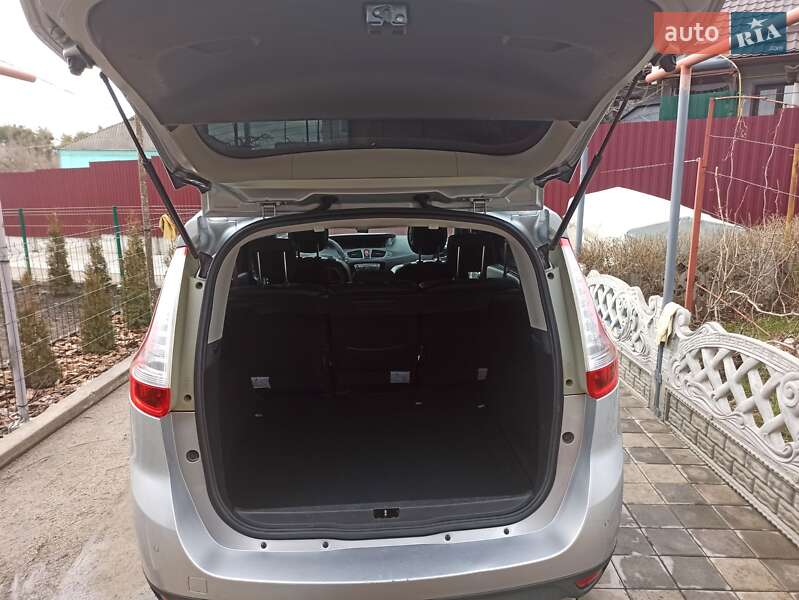 Минивэн Renault Scenic 2011 в Мироновке