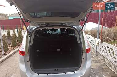 Мінівен Renault Scenic 2011 в 