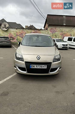 Минивэн Renault Scenic 2010 в Ровно