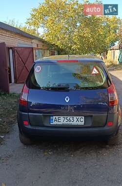 Минивэн Renault Scenic 2004 в 