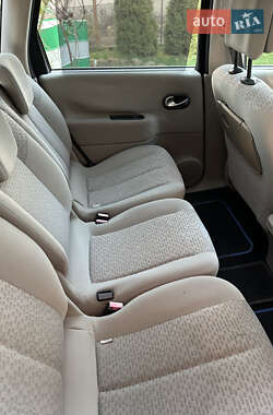 Минивэн Renault Scenic 2006 в 