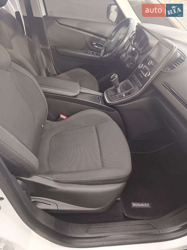 Мінівен Renault Scenic 2016 в Радивиліві