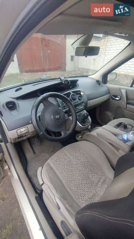 Минивэн Renault Scenic 2006 в Вознесенске