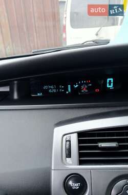 Минивэн Renault Scenic 2004 в 