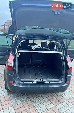 Минивэн Renault Scenic 2006 в 