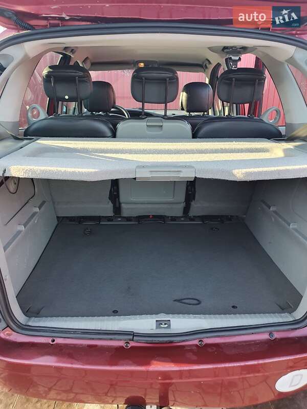 Минивэн Renault Scenic 2001 в Бродах