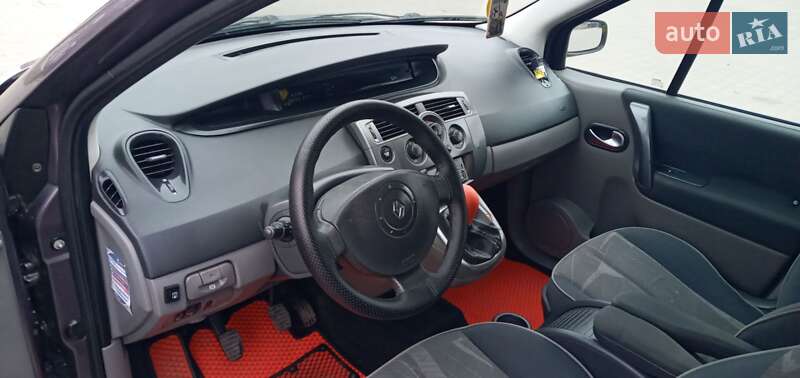 Минивэн Renault Scenic 2004 в Черновцах