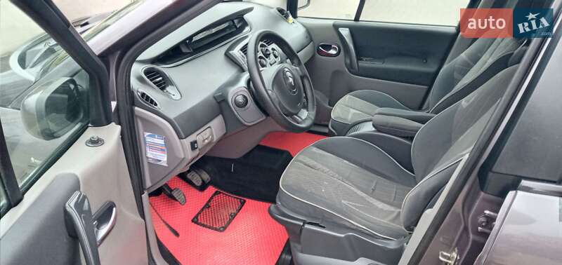 Минивэн Renault Scenic 2004 в Черновцах