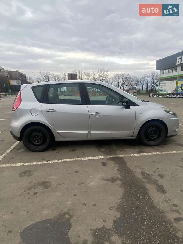 Минивэн Renault Scenic 2011 в Кривом Роге