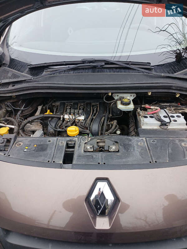 Минивэн Renault Scenic 2010 в Золочеве