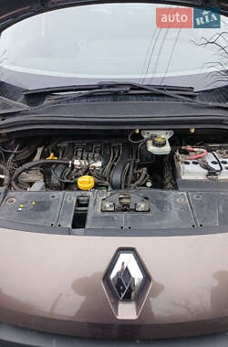 Минивэн Renault Scenic 2010 в 